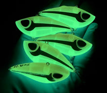 Load image into Gallery viewer, Glow Shiner Mugshot 60